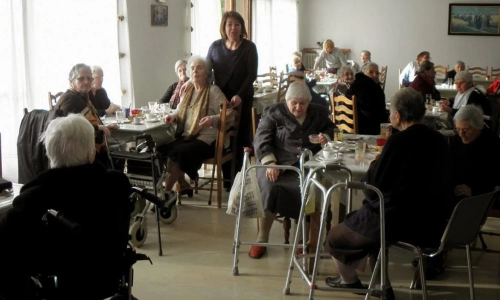 Οδηγίες προφύλαξης σε γηροκομεία και χώρους φιλοξενίας χρόνια πασχόντων